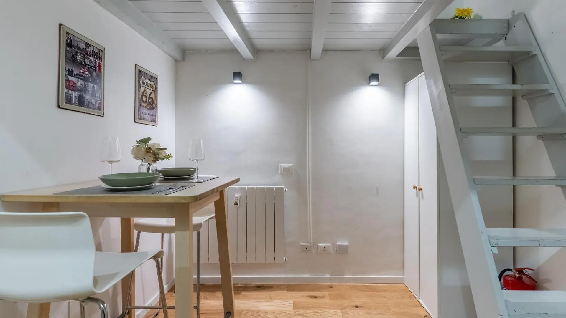 Cozy Study Room- Navigli -Bocconi Naba Milan Apartment