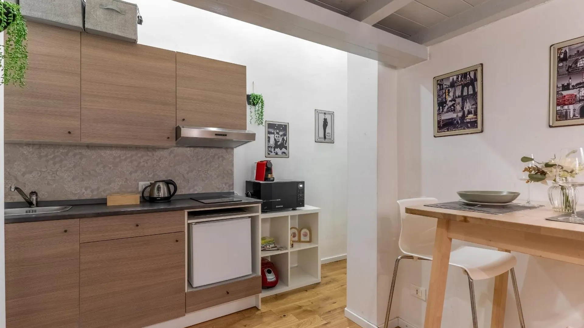 Cozy Study Room- Navigli -Bocconi Naba Milan 0*,  Italy