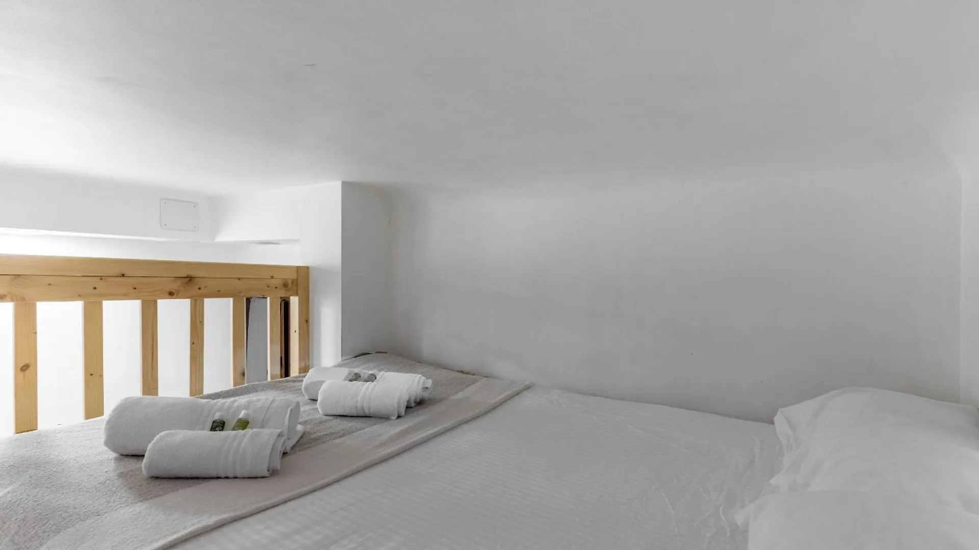 Cozy Study Room- Navigli -Bocconi Naba Milan Apartment
